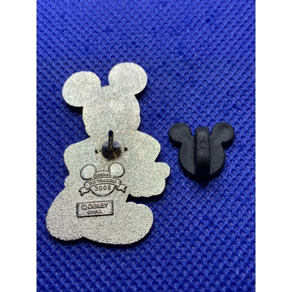 2008 Mickey Mouse disney pins